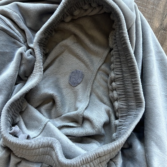 Skims Set Velour Tracksuit in Smoke - Picture 6 of 7